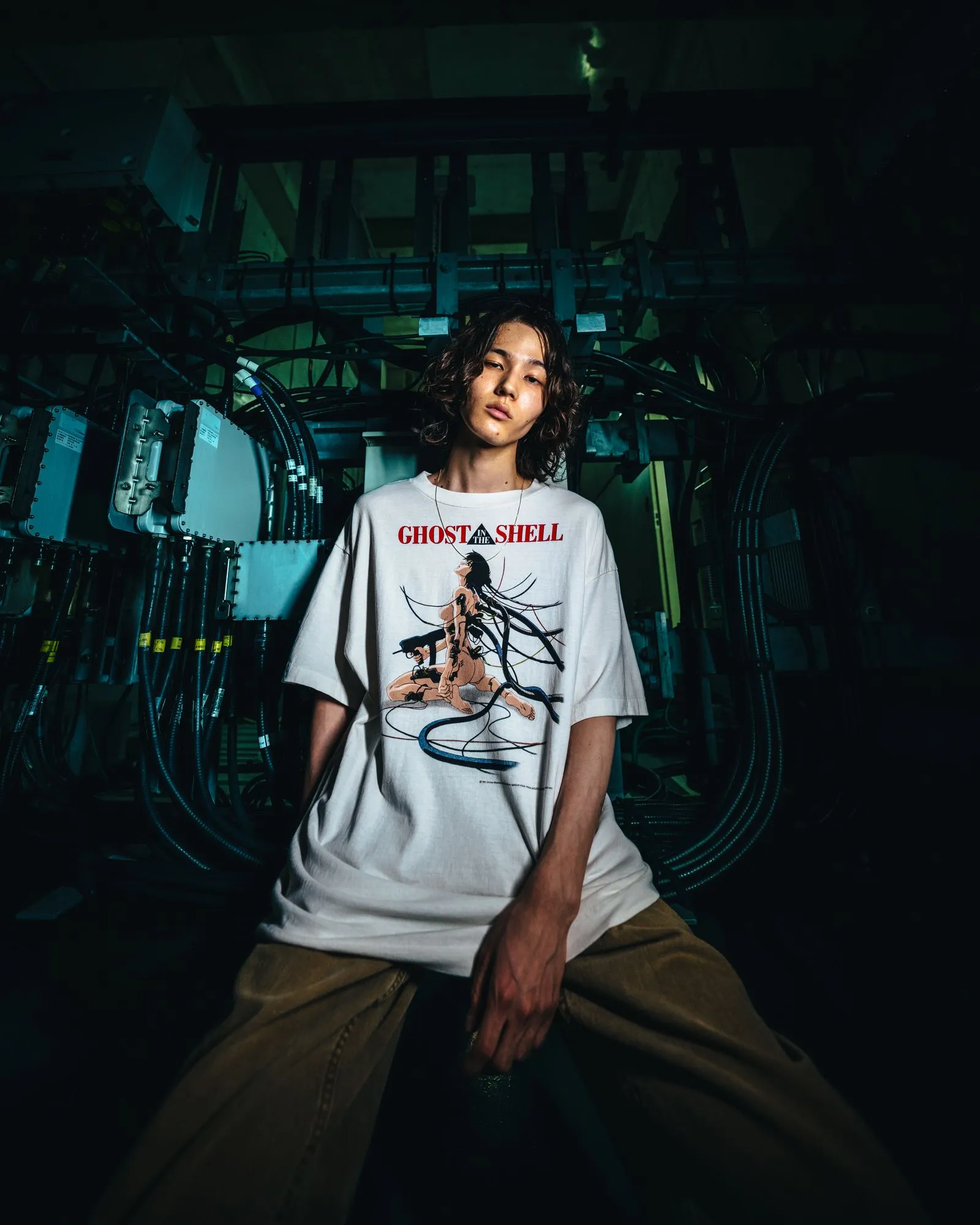 SAINT Mxxxxxx x GHOST IN THE SHELL ' GITS ' SS TEE/WHT Classic Big IP Ghost in the Shell co-branded Suzi Charge/Suzi Character TEE Off-white S-XL Cylindrical side seamless fabric 220g high gram weight OE yarn ⚠️Note: It is almost meaningless if it is not a cylindrical fabric Customized joint main mark/joint wash mark/little angel anti-counterfeiting label Original factory level printing factory Top purchasing agent level